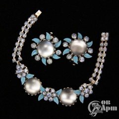 Комплект с голубыми цветами WEISS